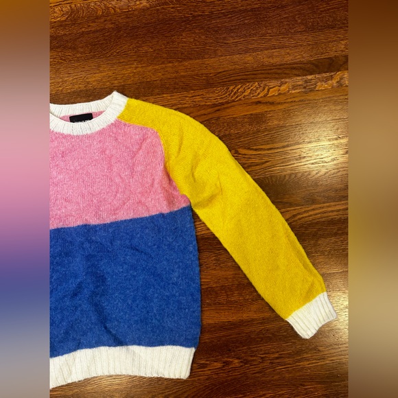 Howlin’ sweater - Picture 3 of 7